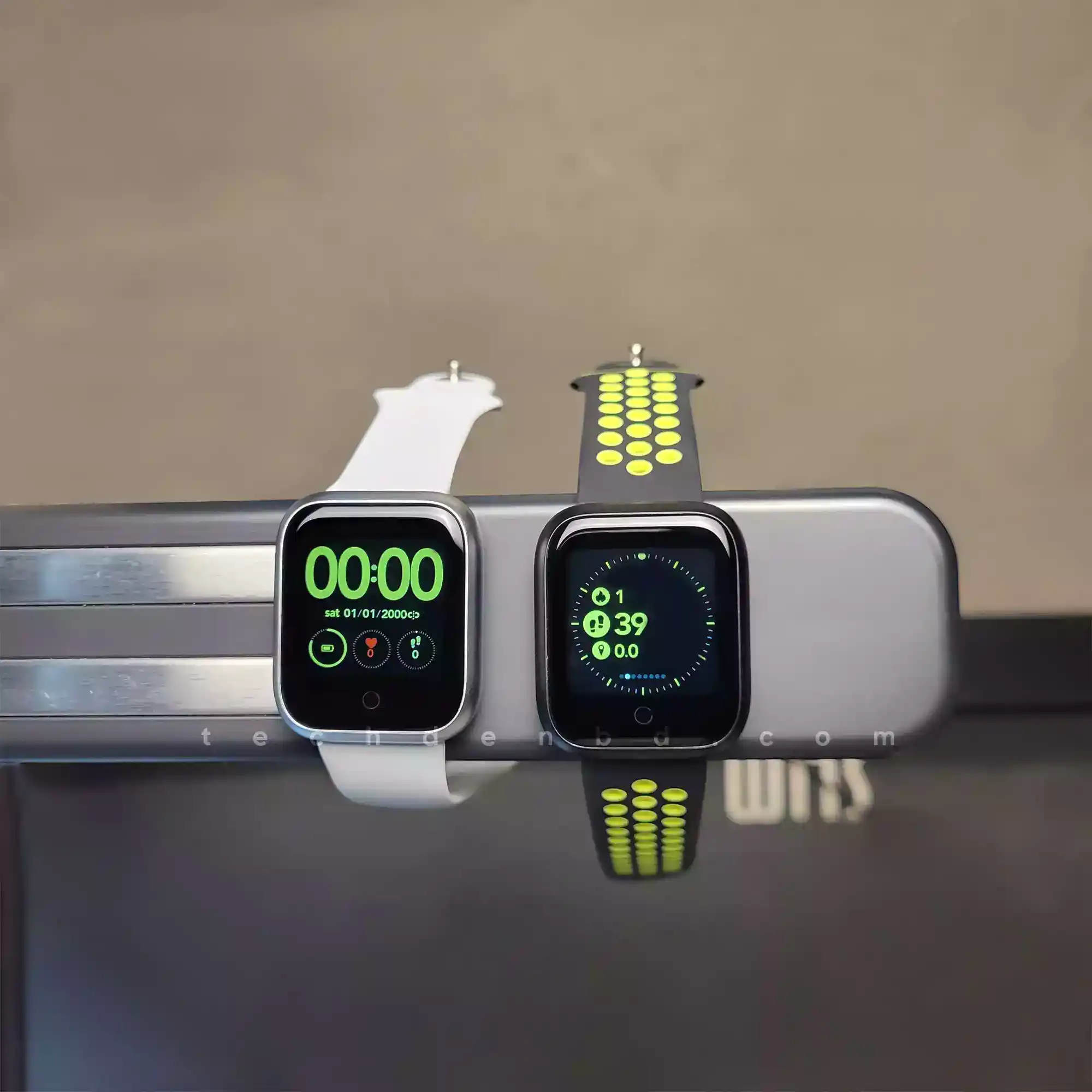 1More Omthing E-Joy Kid's Smartwatch With Two Straps